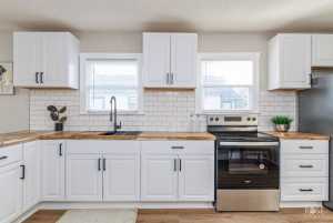 306 E 38th St (8)