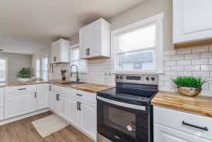 306 E 38th St (10)