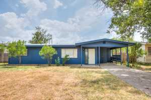 131 Oakwood St (2)