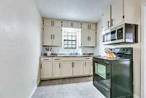 1710 W Ave H (11)