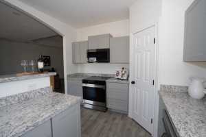 622 E 17th St (10)