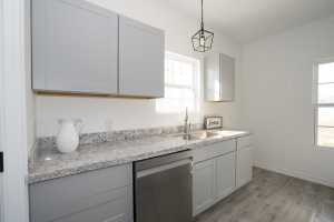 622 E 17th St (12)