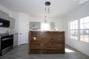 622 E 17th St (8)