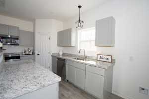 622 E 17th St (9)
