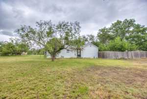 405 W James Ave (32)