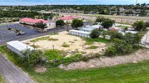 1302 Ave A (5)