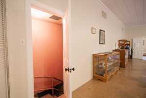 135 E Twohig Ave (10)