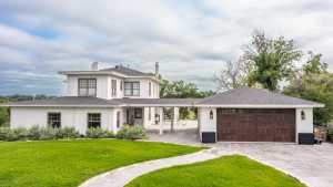 610 W Ave C (2)