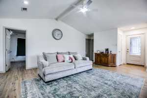 1106 Gregory Dr (8)