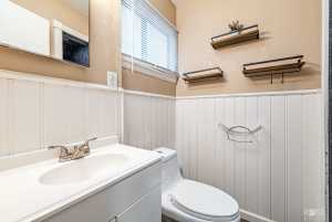 2011 Edmund Blvd (15)