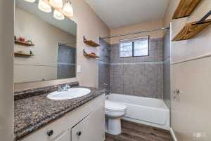 2011 Edmund Blvd (17)