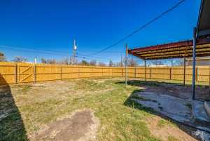 310 E 38th St (18)