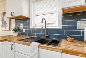 310 E 38th St (9)