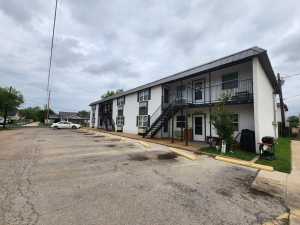 1901 Pulliam St (13)