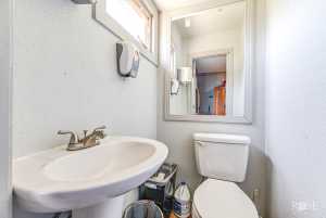 902 E 19th St (9)