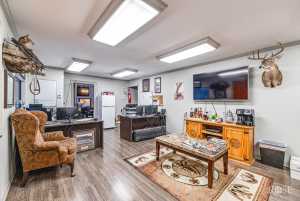 902 E 19th St (3)