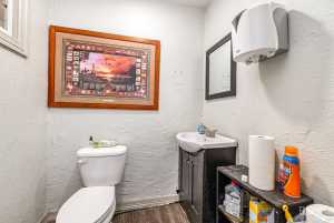 902 E 19th St (5)