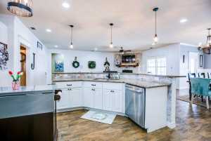 8146 McCormick Dr (17)
