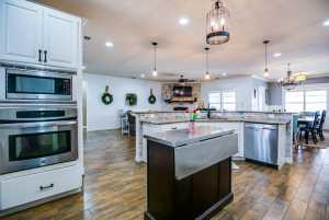 8146 McCormick Dr (21)