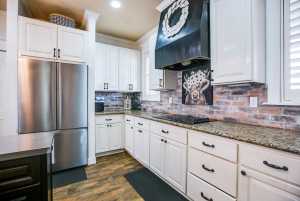 8146 McCormick Dr (22)