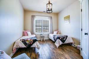 8146 McCormick Dr (23)