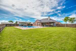 8146 McCormick Dr (38)