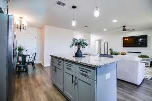 2710 Lindell Ave (15)