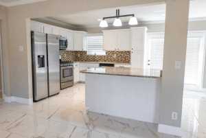 2779 Notre Dame Ave (10)