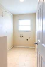 2779 Notre Dame Ave (19)