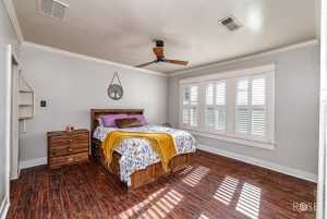 423 S Washington Dr (18)