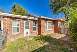 423 S Washington Dr (31)