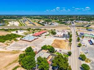 223 N Hwy 277N (28)