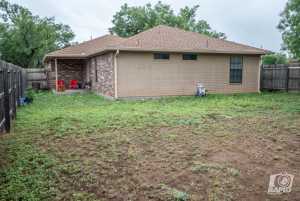 2916 Freeland Ave (24)