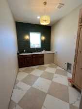 305 Edinburgh Rd (21)