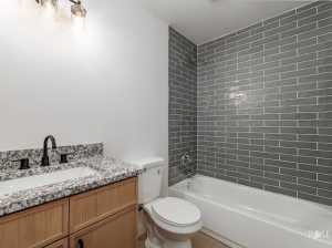 1608 Preusser St (13)