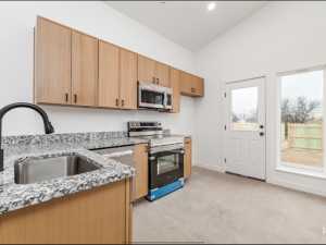 1608 Preusser St (10)