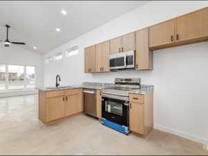 1608 Preusser St (11)