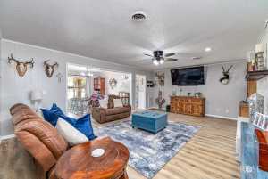 606 Nichols St (9)