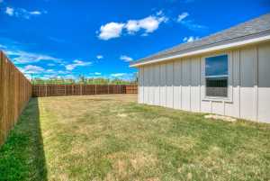 909 E 39th St (27)