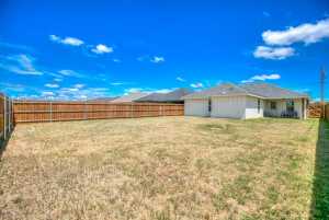 909 E 39th St (28)