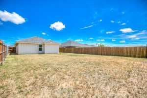 909 E 39th St (29)