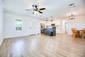 909 E 39th St (3)