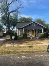 210 W Ave B (3)