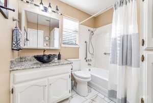 136 E 42nd St (19)