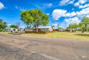 136 E 42nd St (3)