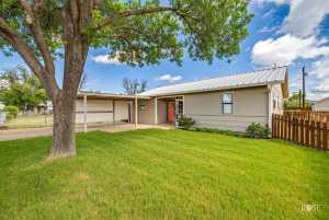 136 E 42nd St (6)