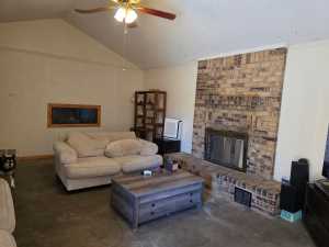 2513 Marx St (3)