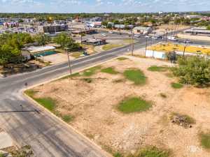 320 W Ave O (16)