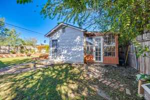 812 E Harris Ave (11)