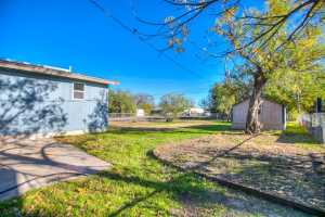 2701 San Antonio St (3)